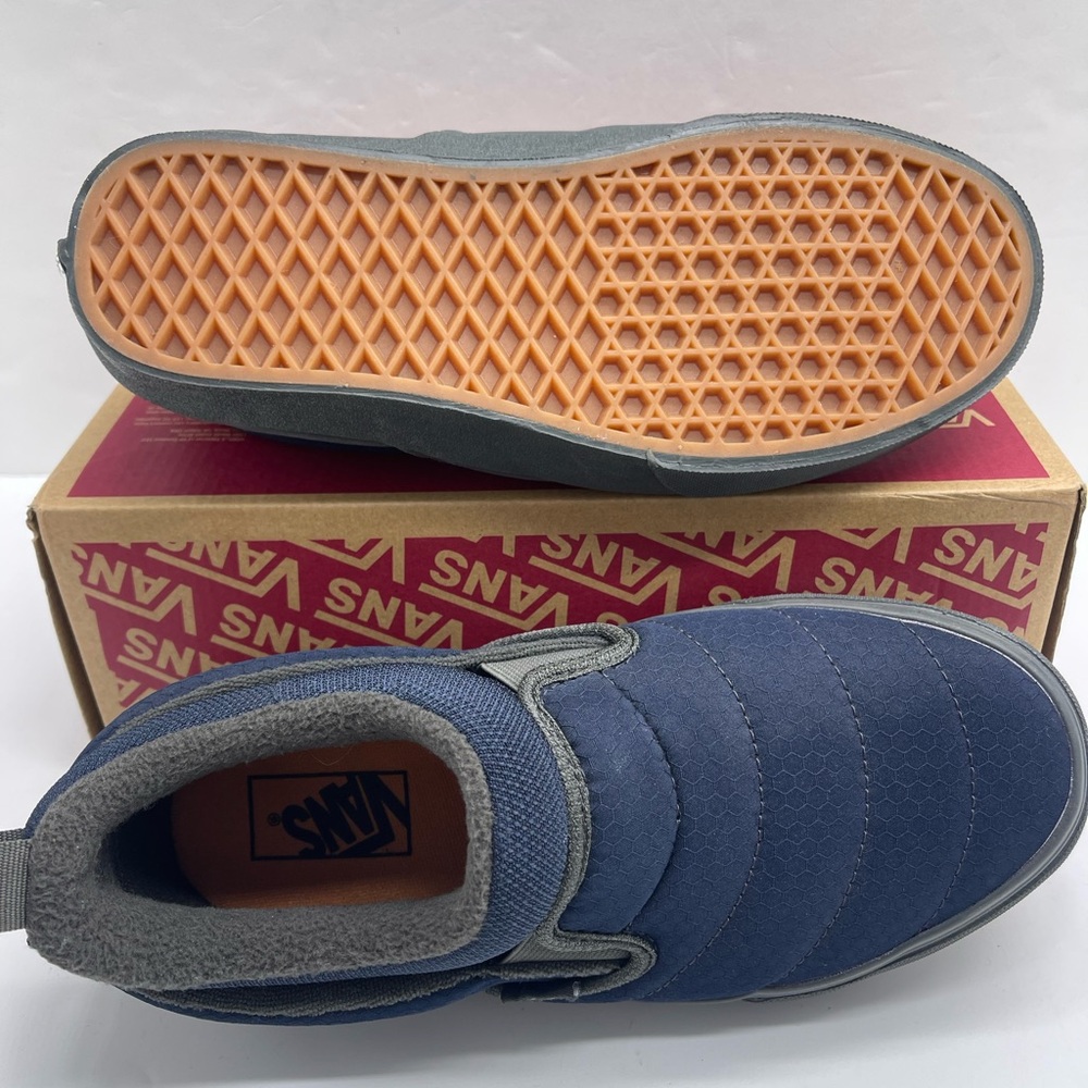 Vans WMNS
Cozy Mesh Parisian Night
VN0009QUJDU Blue Slip-On Sneakers - Picture 3 of 16